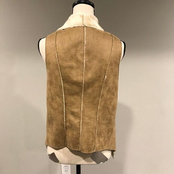 Open fake fur vest size M - Picture 7 of 12